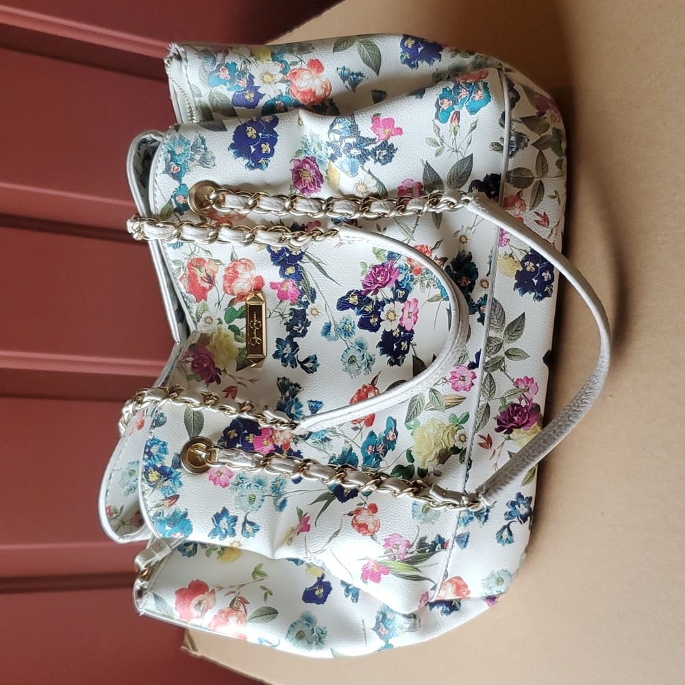 Jessica Simpson Floral large purse 3 compartments, chain accents EUC